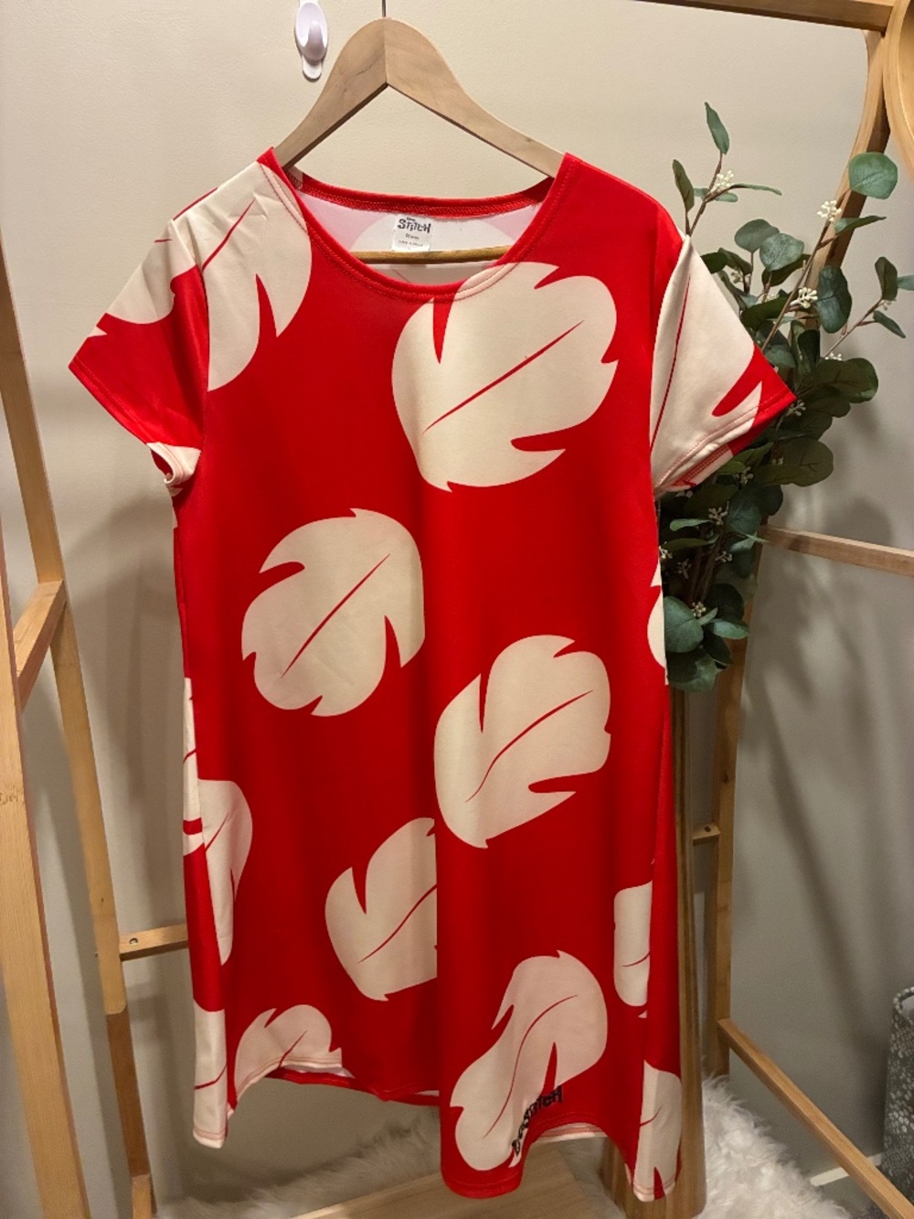 Disney Lilo and Stitch Red and White Leaf Dress a197
